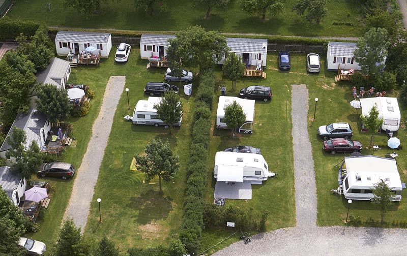 Camping plaatsen 1-12 en stacaravans 13-19